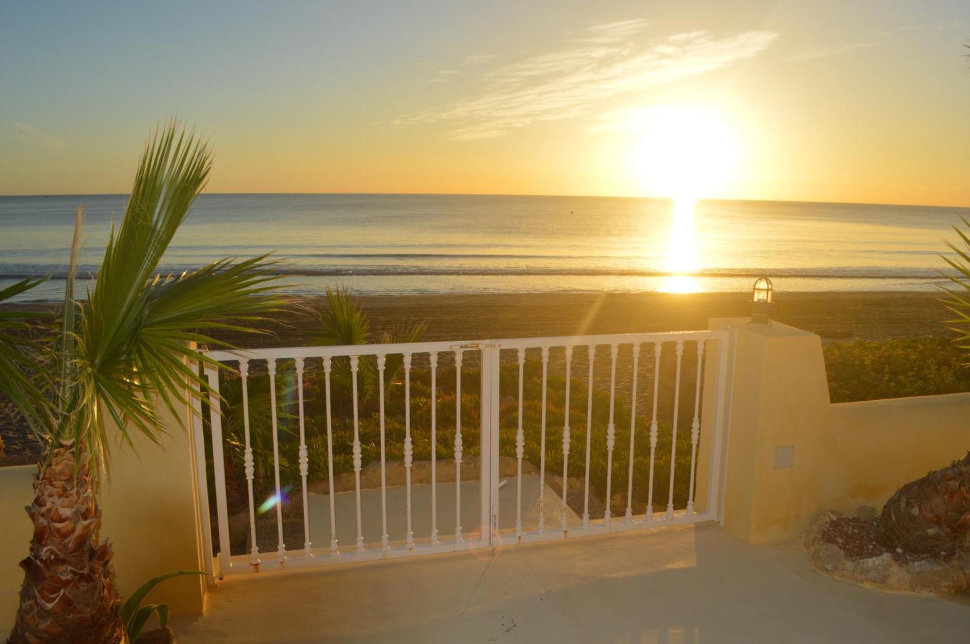 Maravilloso Apartamento Amanecer Cabo A Pie De Playa Y Mar En Chalet Roquetes Alicante Exteriér fotografie